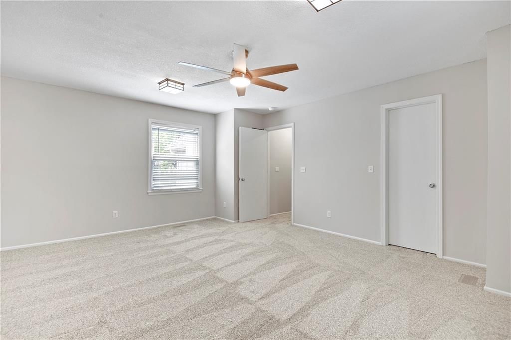1121 E Sleepy Hollow Drive — photo 38