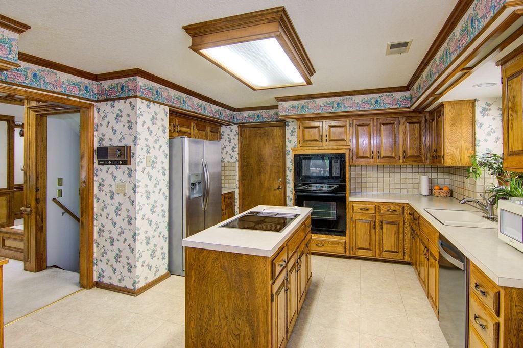 8518 Westgate Street — photo 23