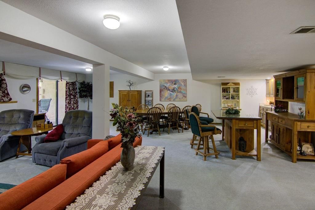 8518 Westgate Street — photo 34