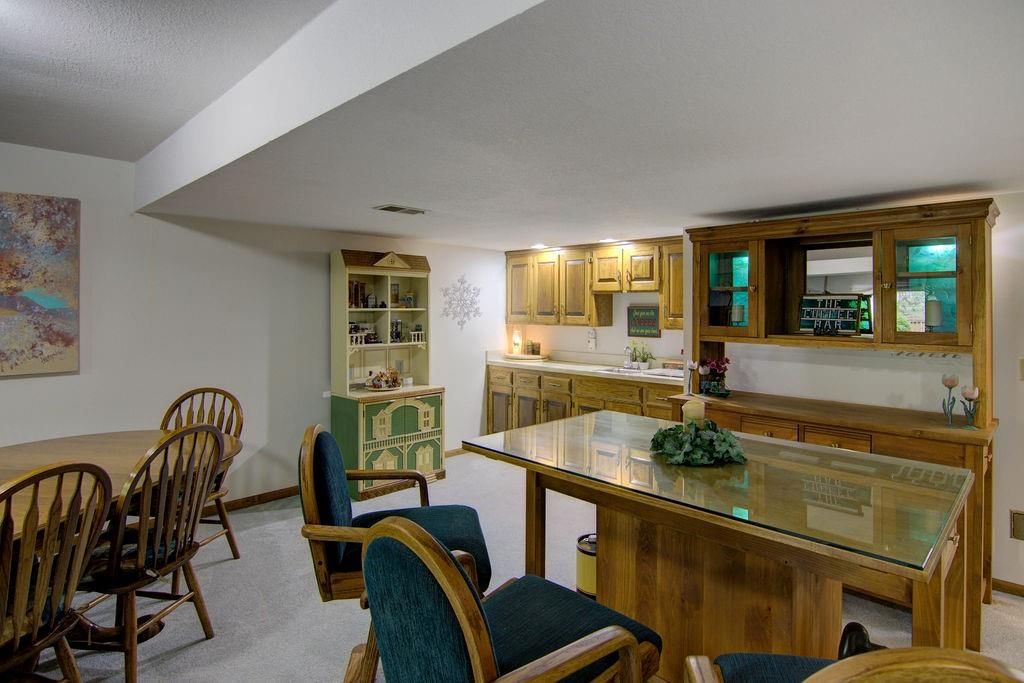 8518 Westgate Street — photo 35