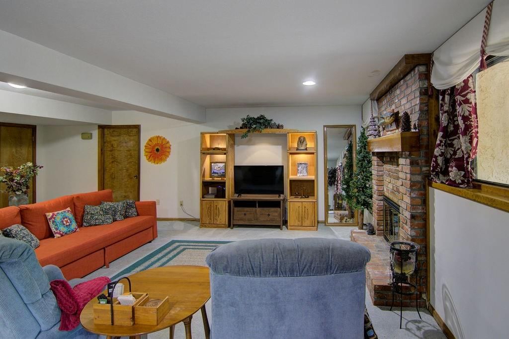8518 Westgate Street — photo 36
