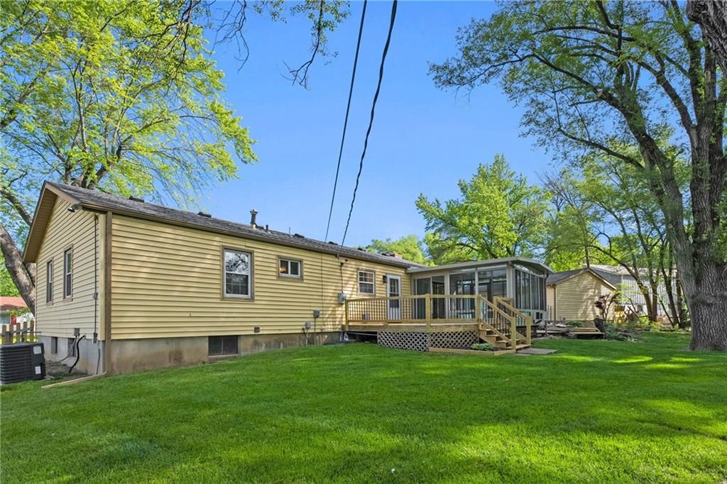 407 Brookside Drive — photo 33