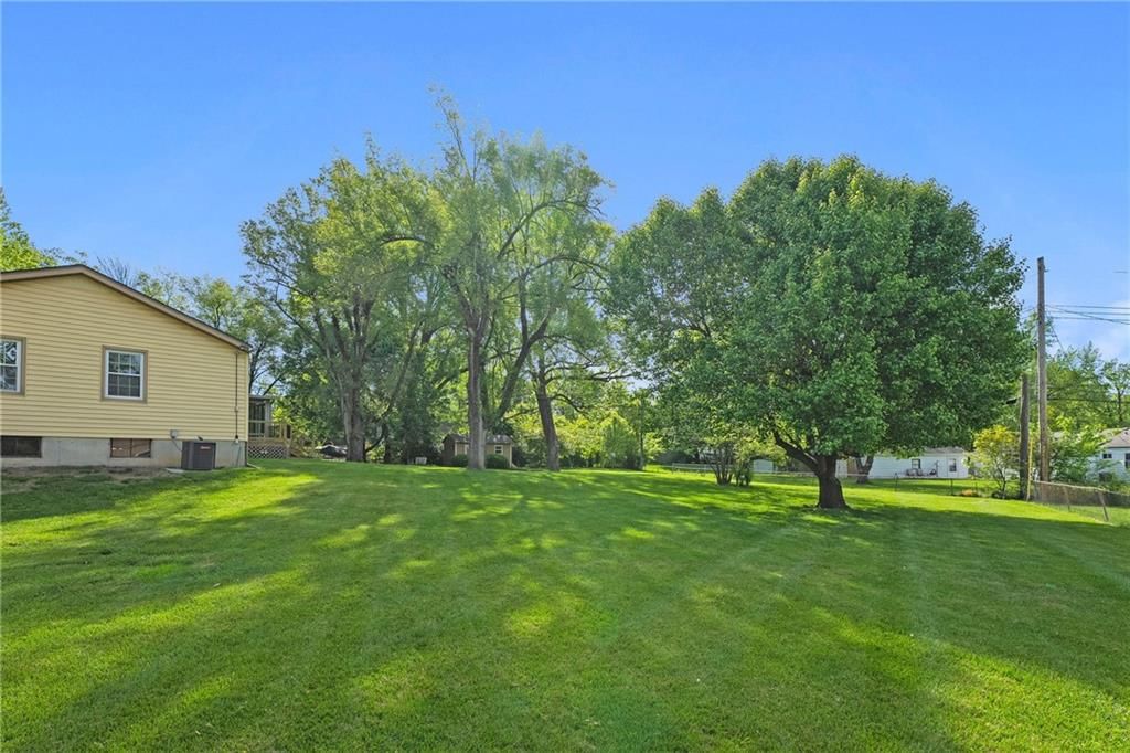 407 Brookside Drive — photo 34