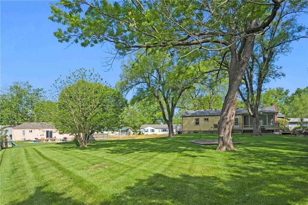 407 Brookside Drive — photo 36