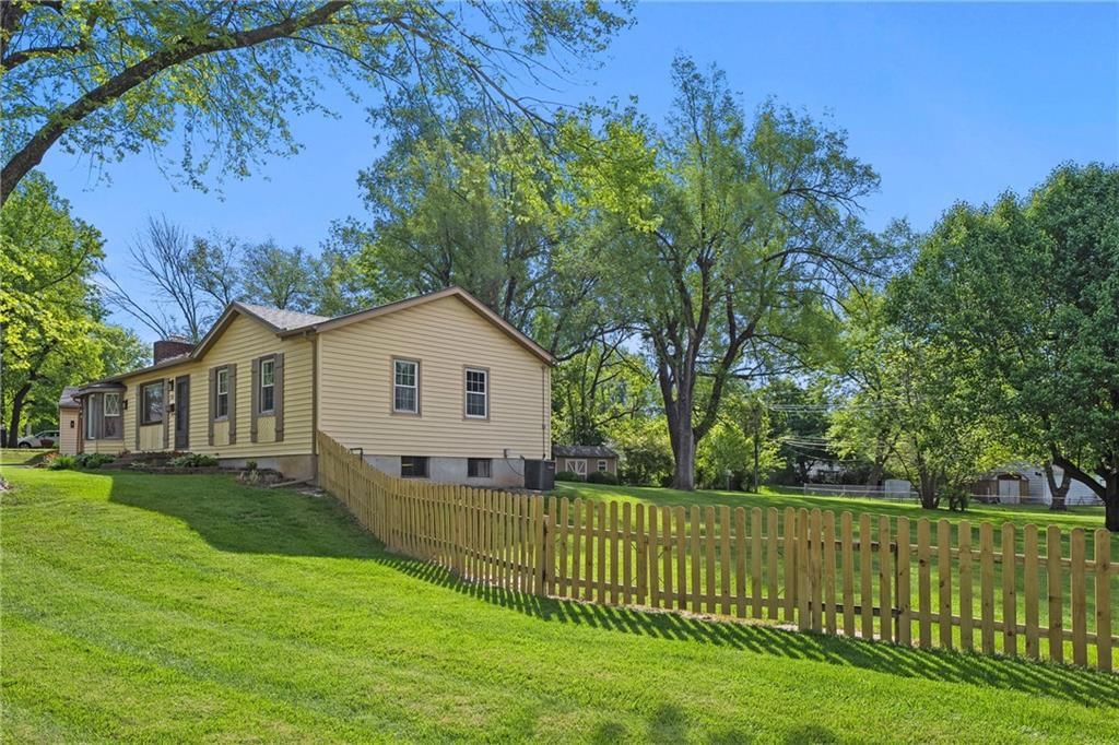 407 Brookside Drive — photo 5