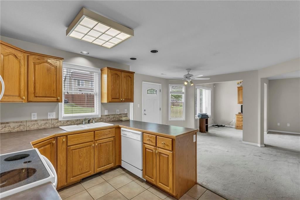 521 Durham Court — photo 18