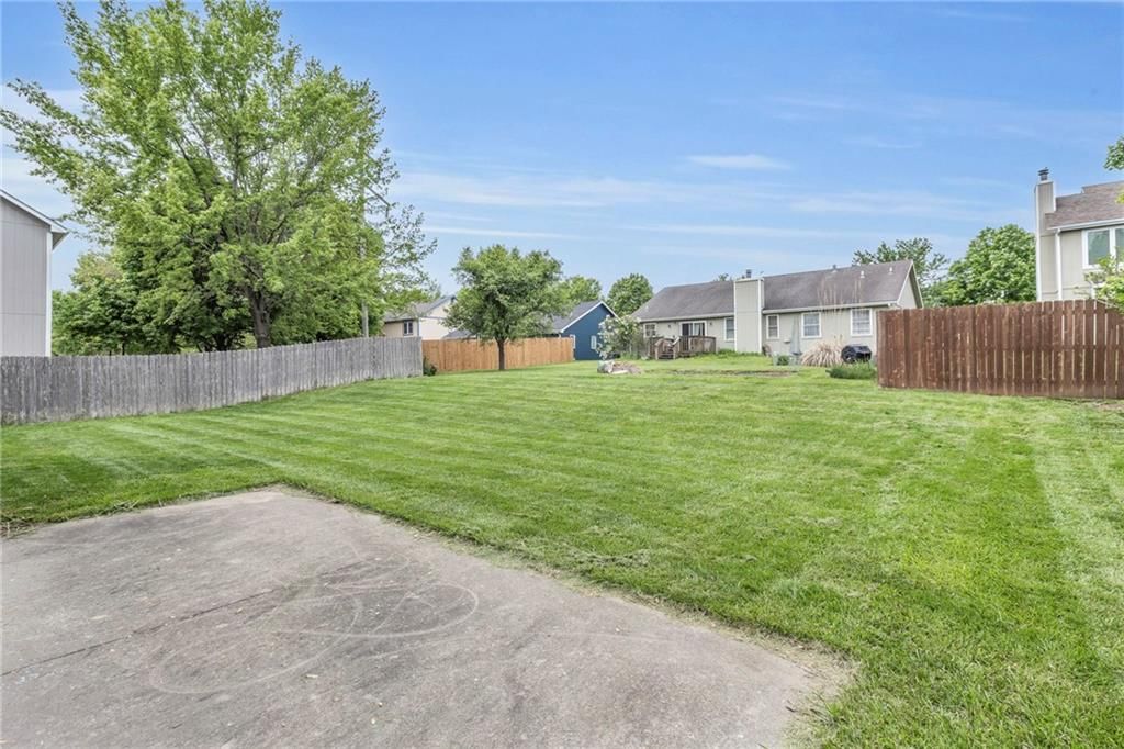 521 Durham Court — photo 36