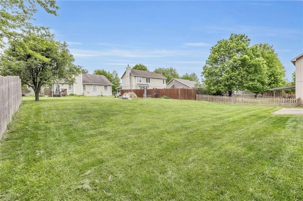 521 Durham Court — photo 37