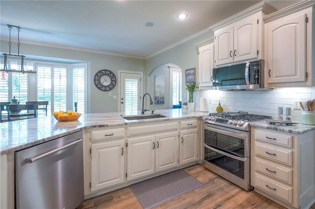 15526 Shawnee Drive — photo 9