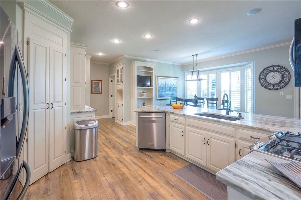 15526 Shawnee Drive — photo 10
