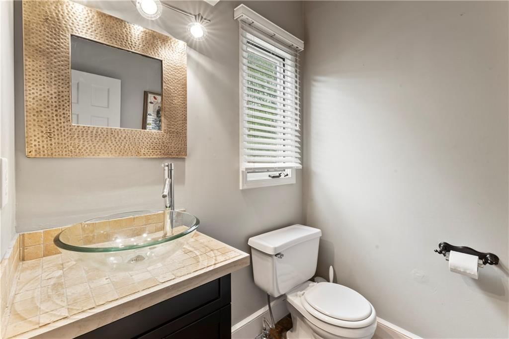 4504 NE 60th Terrace — photo 26