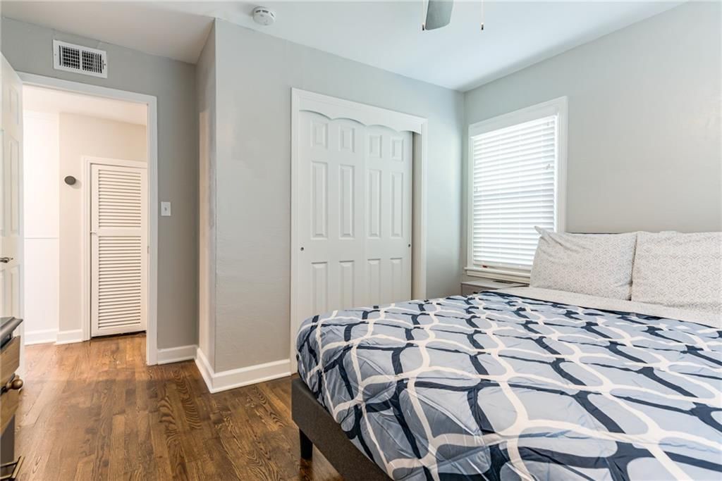 6418 W 72 Terrace — photo 22