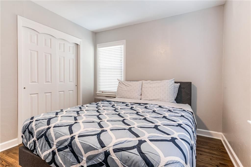 6418 W 72 Terrace — photo 23