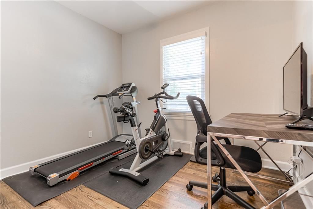6418 W 72 Terrace — photo 27