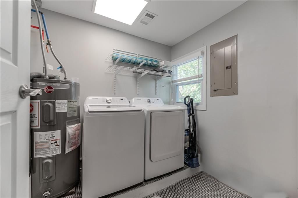 6418 W 72 Terrace — photo 28