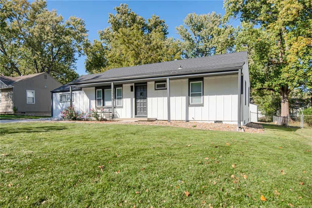 6418 W 72 Terrace — photo 31