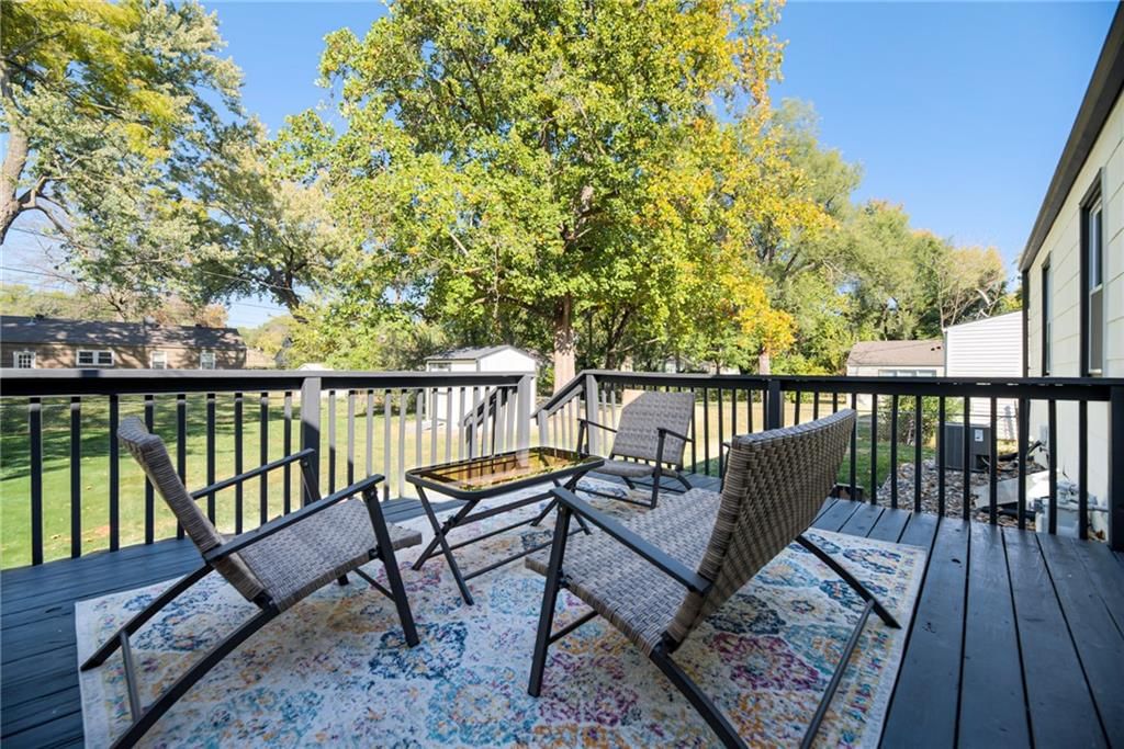 6418 W 72 Terrace — photo 34