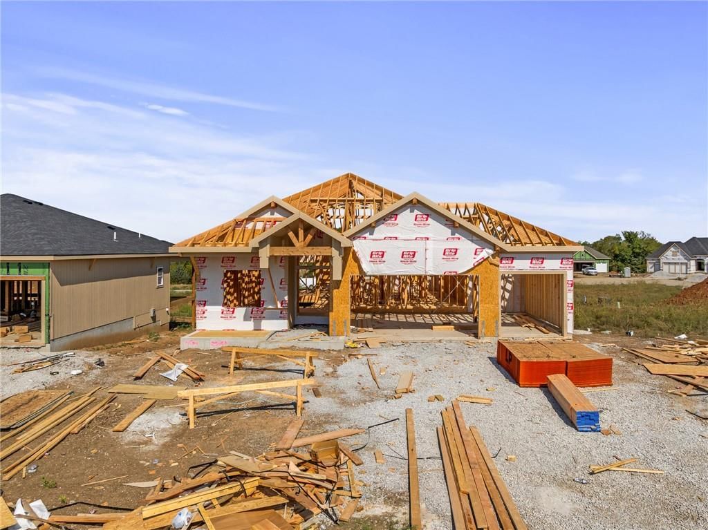 25056 W 141st Terrace, Olathe, KS