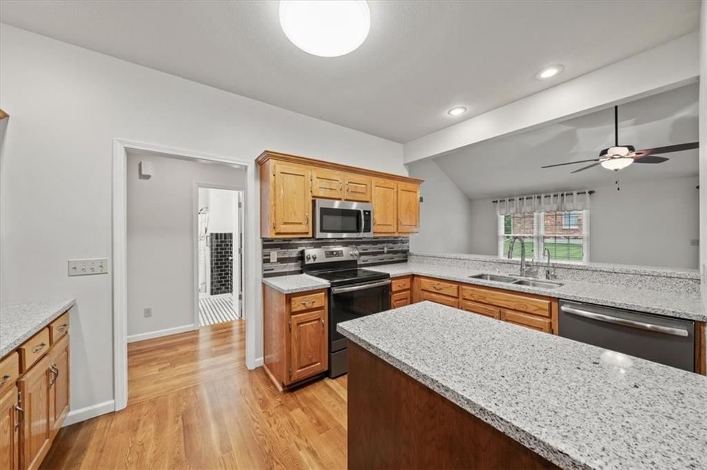 3904 Wellington Drive — photo 12