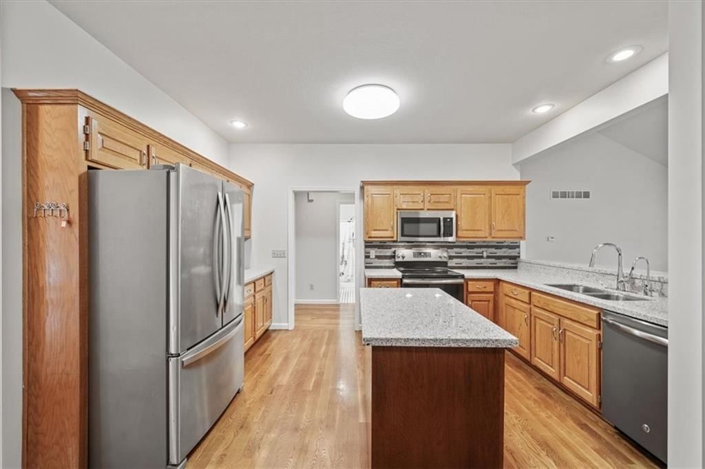 3904 Wellington Drive — photo 14