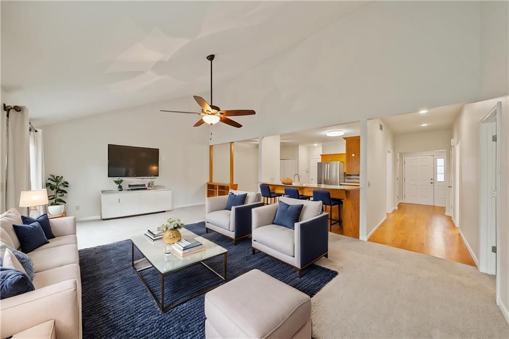 3904 Wellington Drive — photo 3