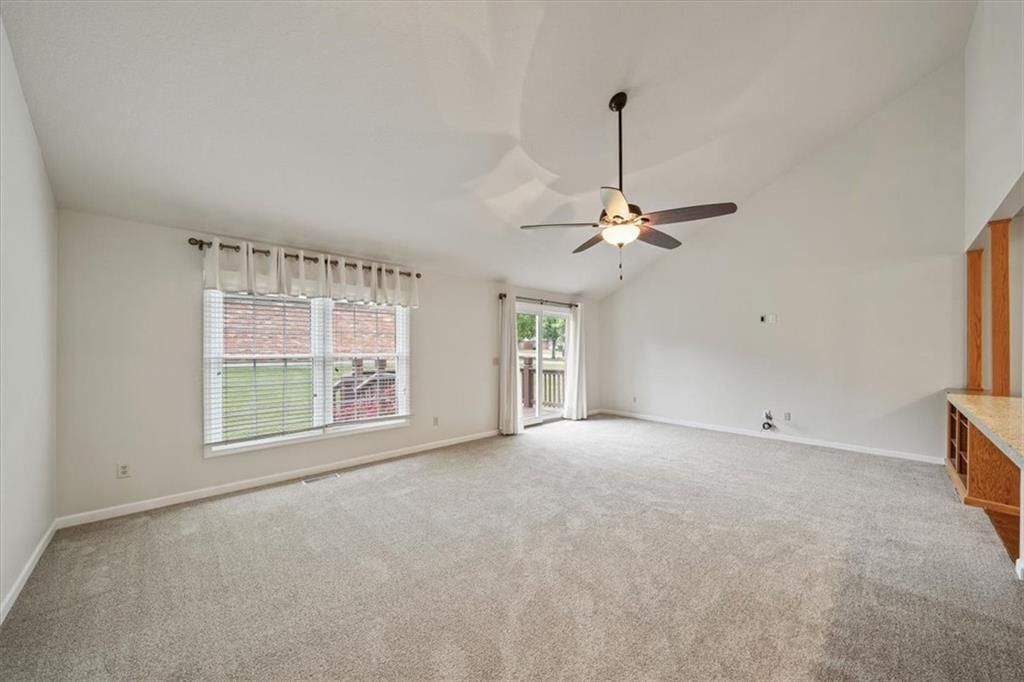 3904 Wellington Drive — photo 5