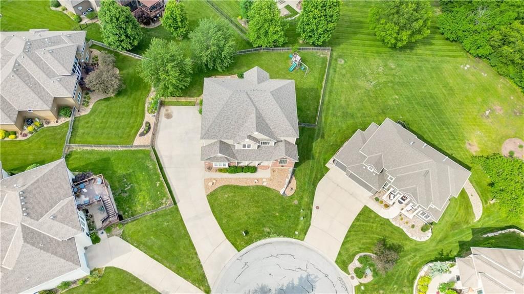 2704 SW GRAY Lane — photo 38