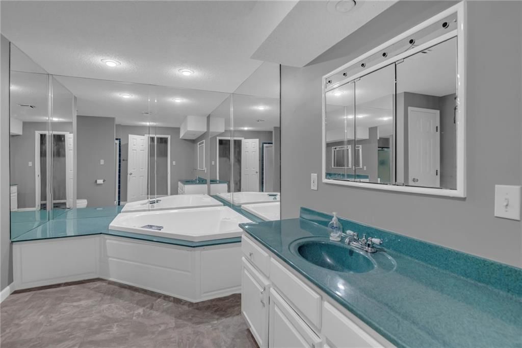 8535 N Overland Drive — photo 41