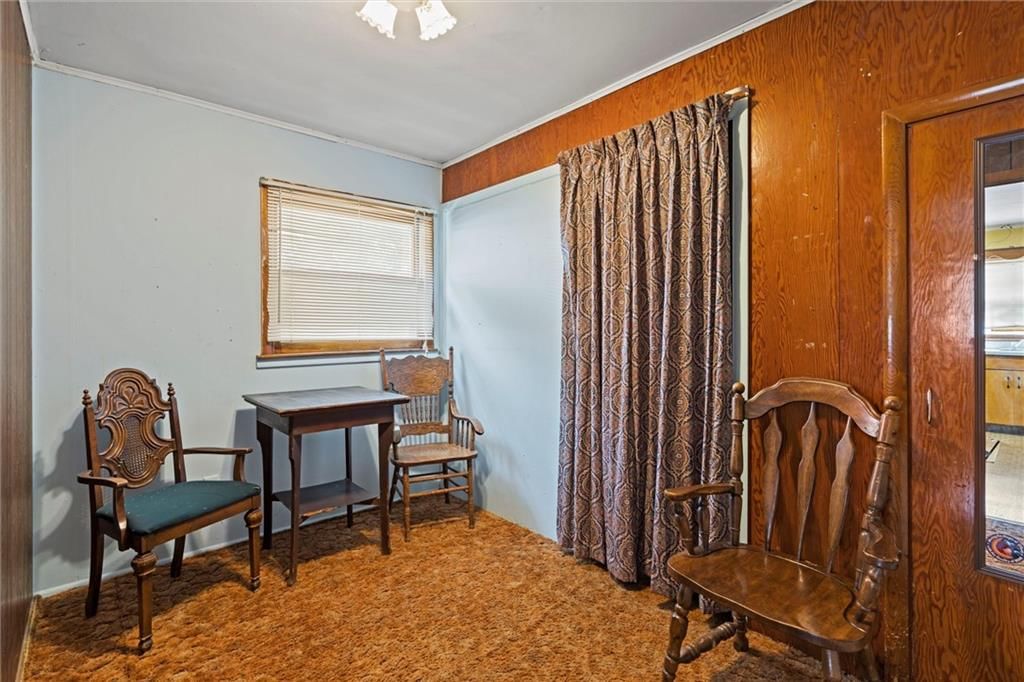 574 S Overton Avenue — photo 13