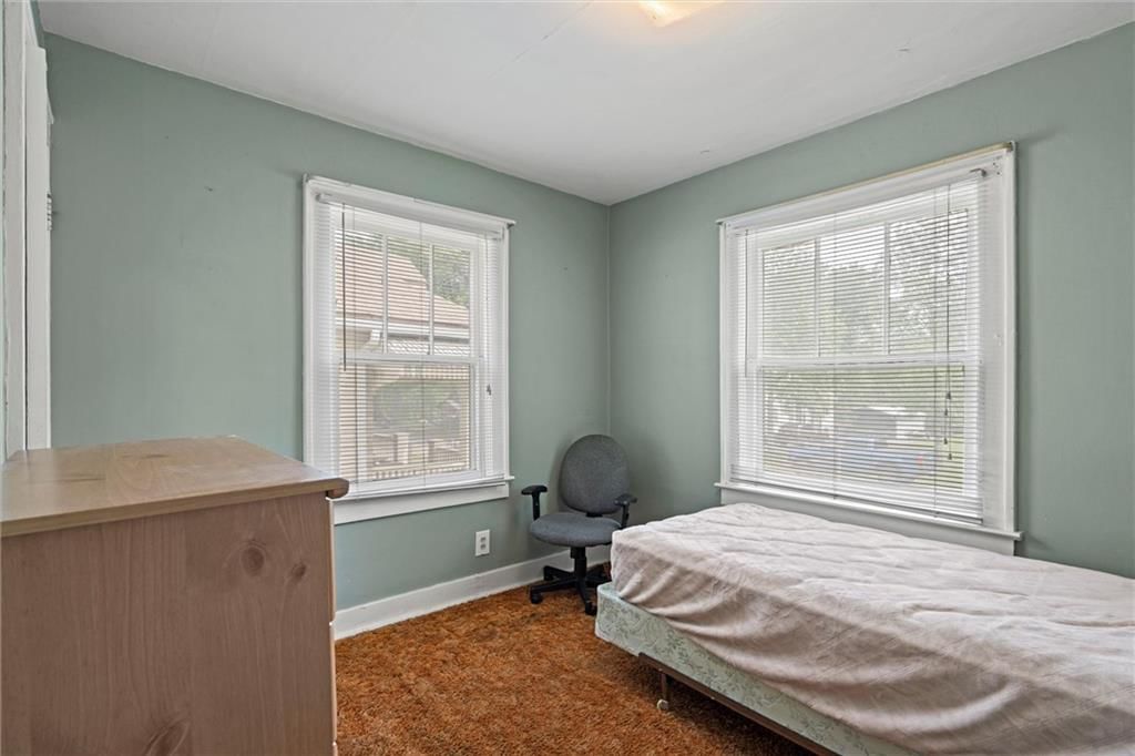 574 S Overton Avenue — photo 16