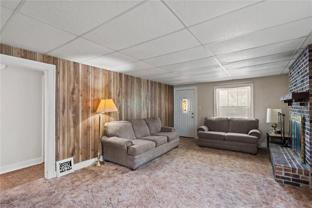 574 S Overton Avenue — photo 7