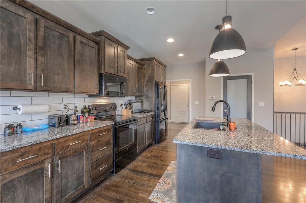 3525 S Woodland Court — photo 9