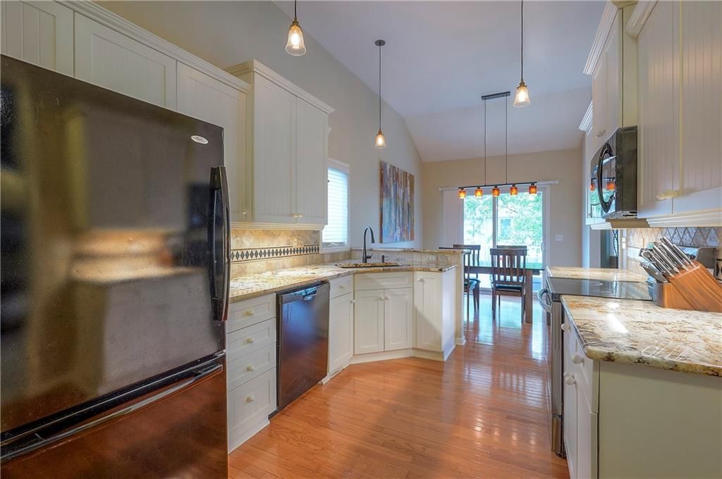 6408 W 134th Street — photo 13