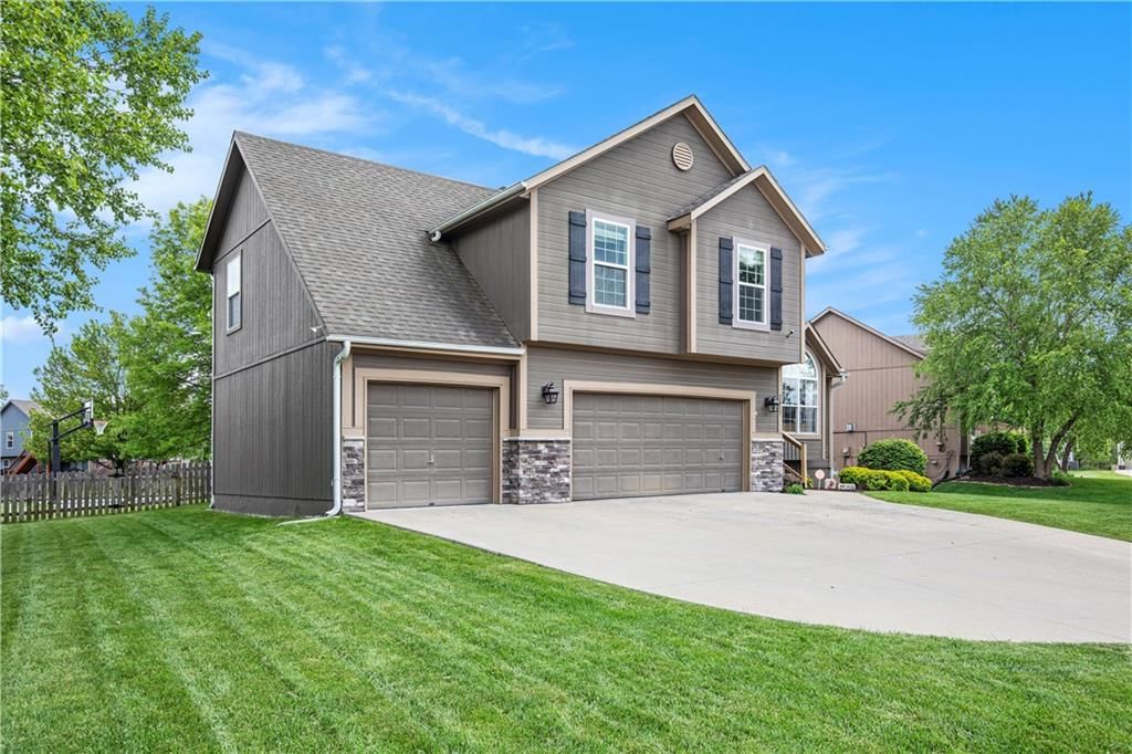 2517 SW Current Lane — photo 35