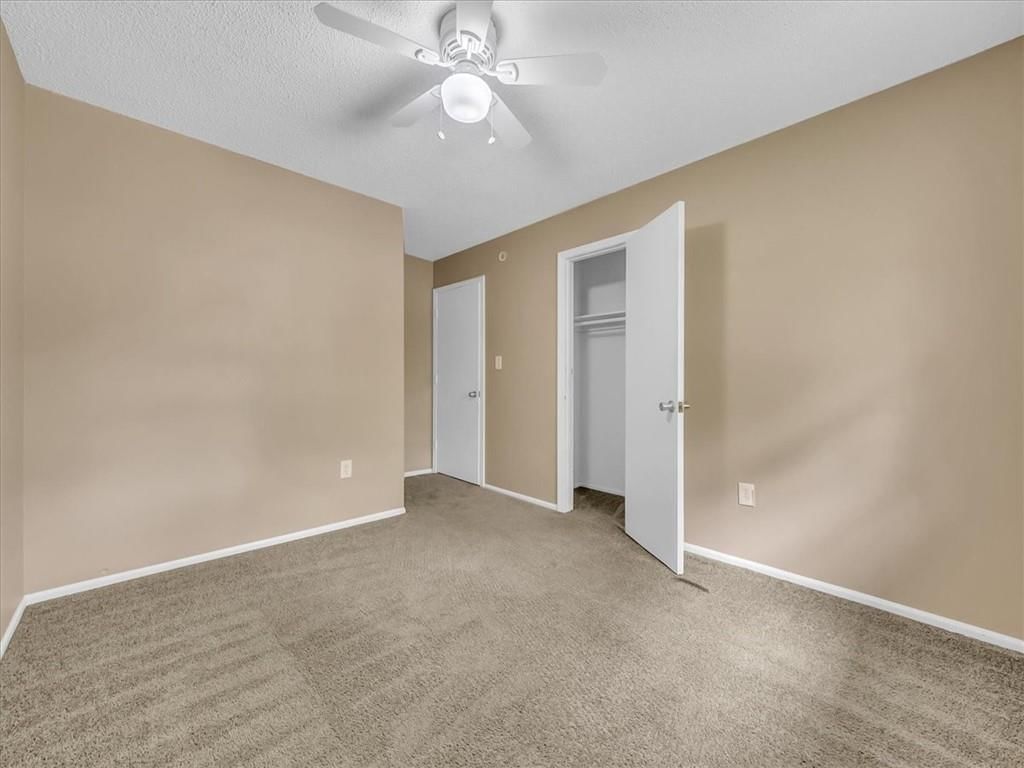 517 N PARK Drive — photo 17