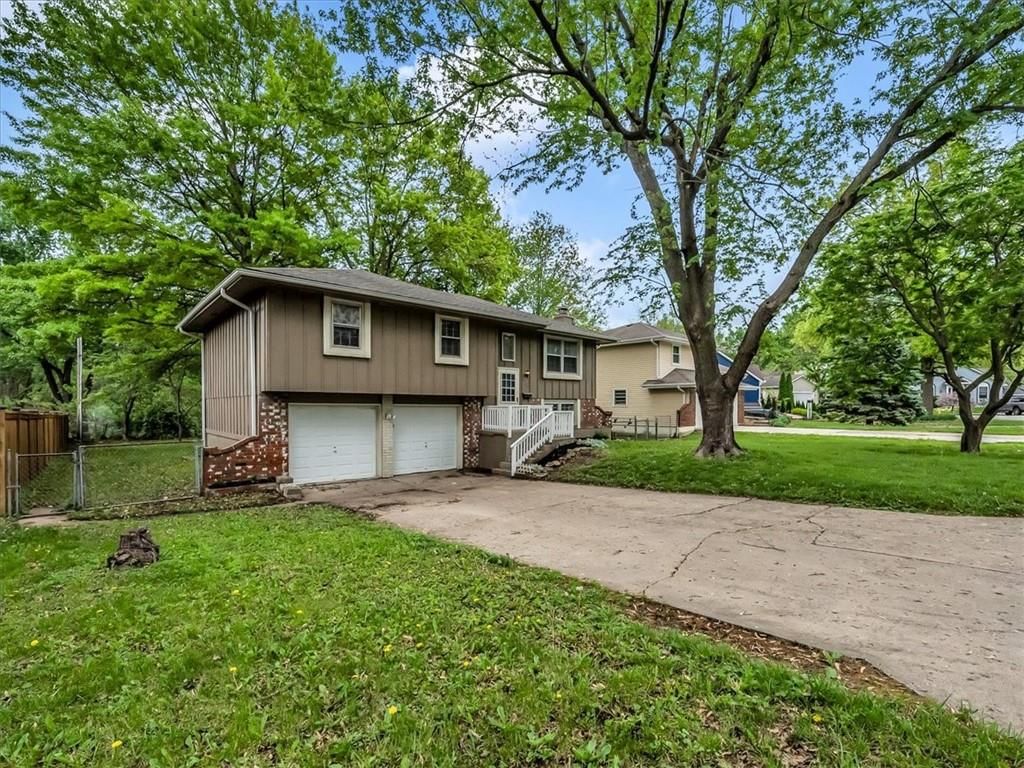 517 N PARK Drive — photo 3