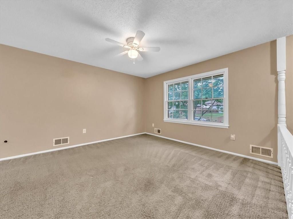 517 N PARK Drive — photo 4