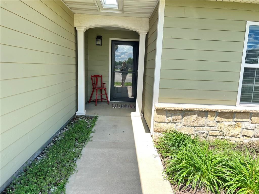 1906 Bradley Court — photo 5