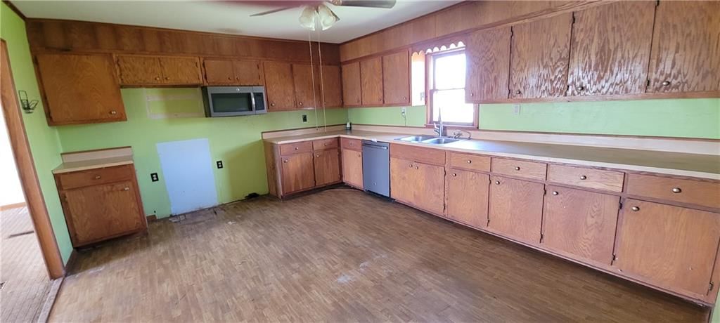 637 NE 100th Road — photo 3
