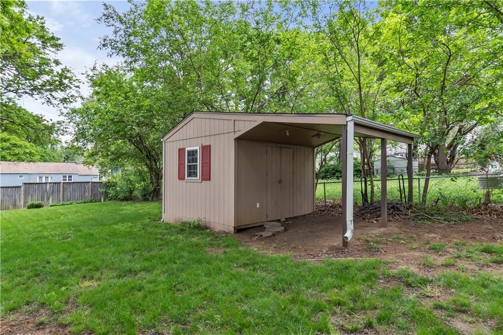 5820 Beverly Avenue — photo 29