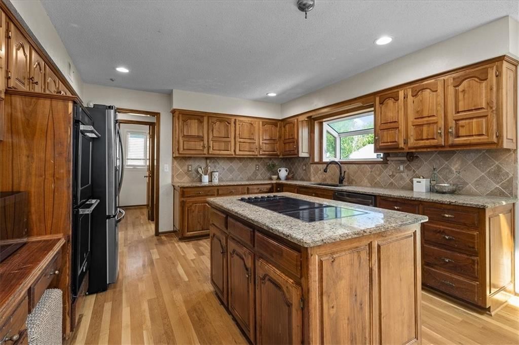 10712 W 109th Street — photo 17