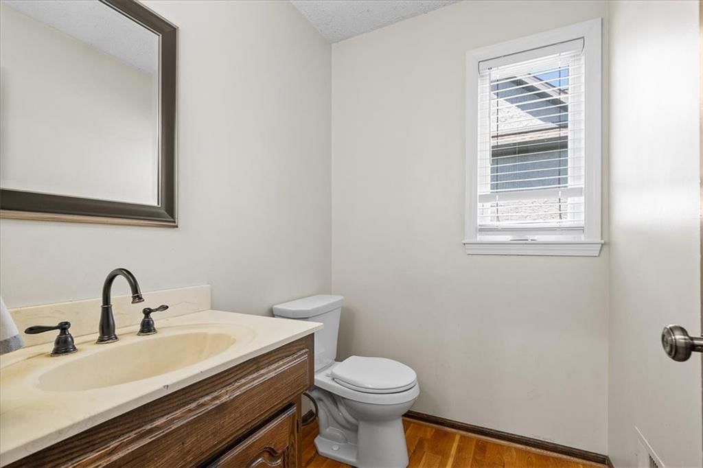 10712 W 109th Street — photo 21