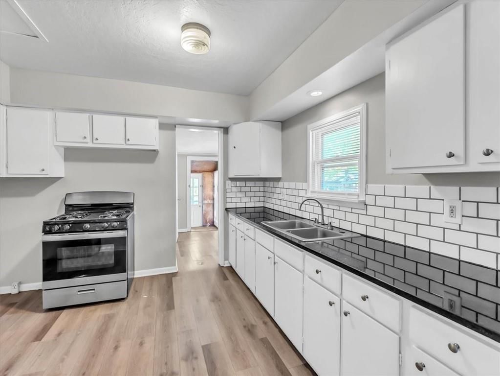 1619 Harvard Avenue — photo 8