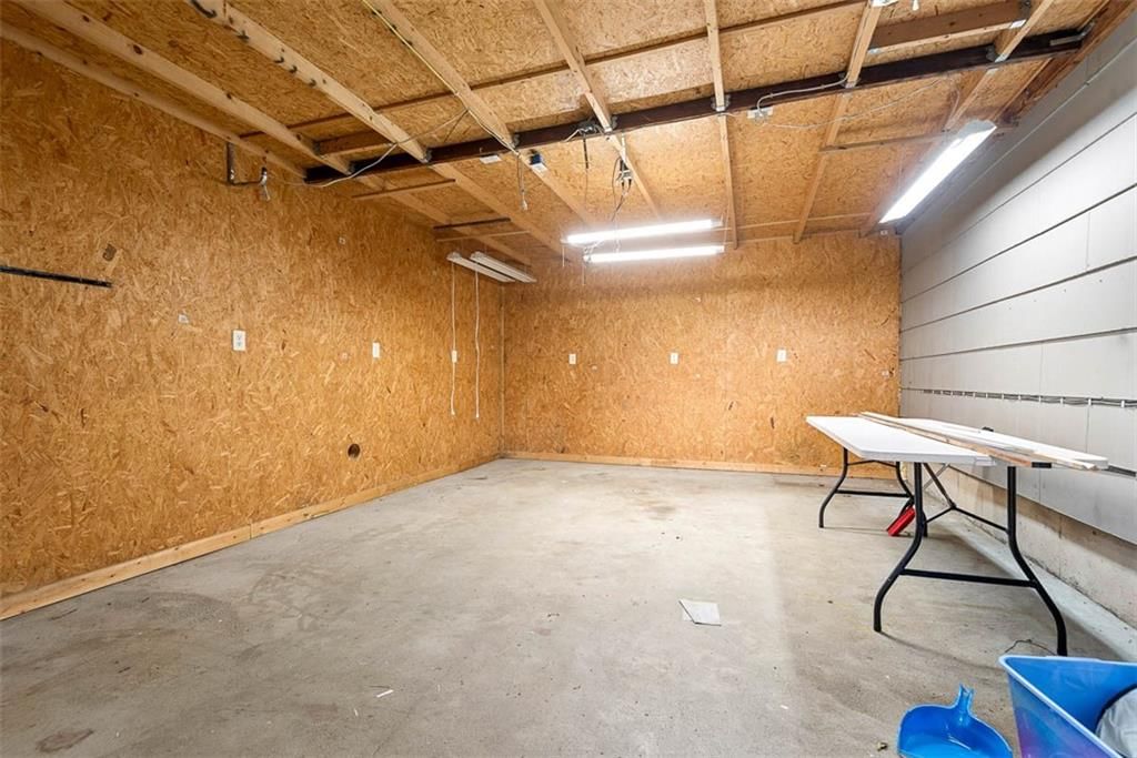 588 NW 105 Road — photo 33