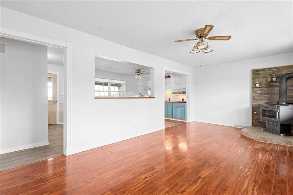 588 NW 105 Road — photo 9