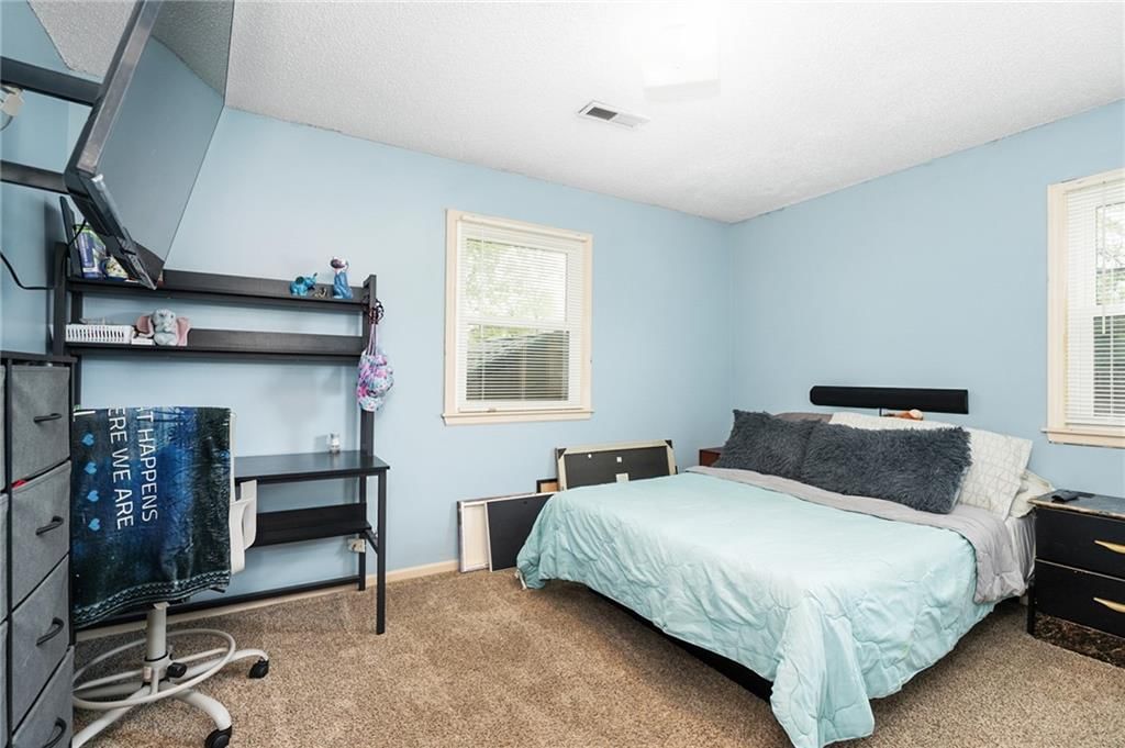 826 W Seventh Street — photo 18