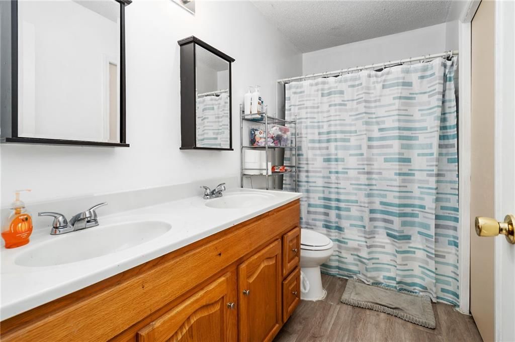826 W Seventh Street — photo 20