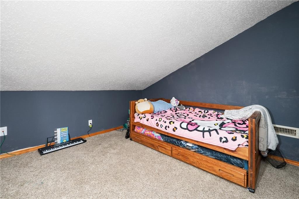 826 W Seventh Street — photo 23