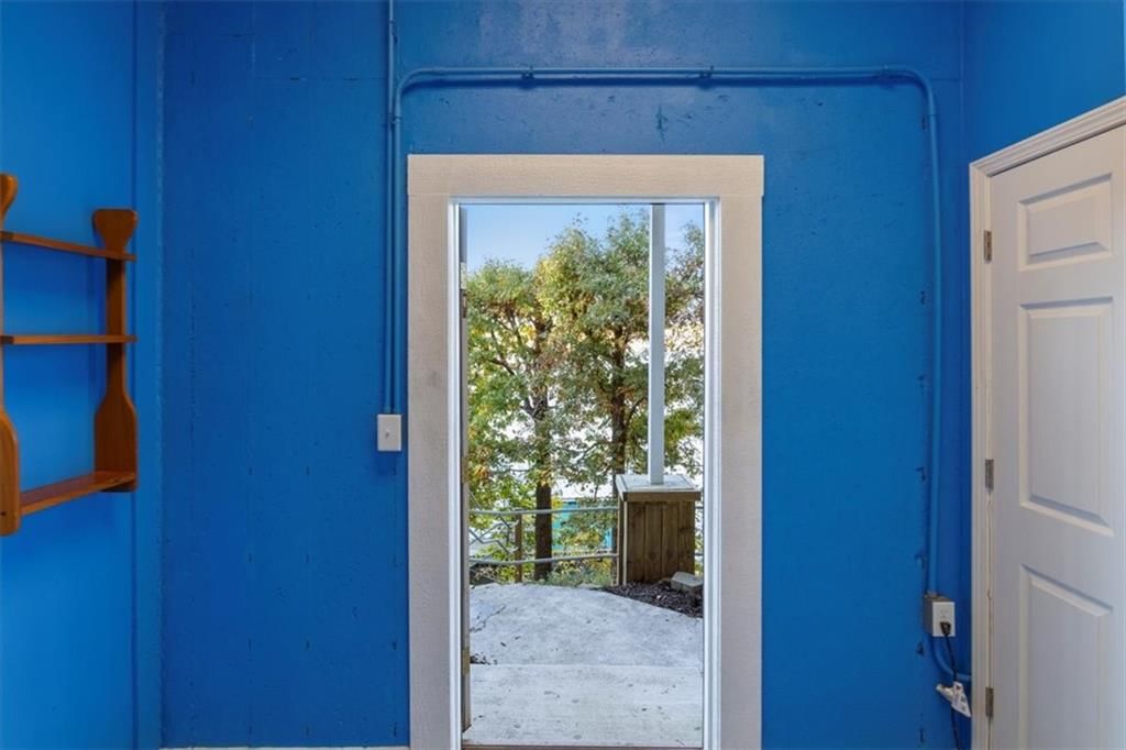 101 Lyrewood Lane — photo 36