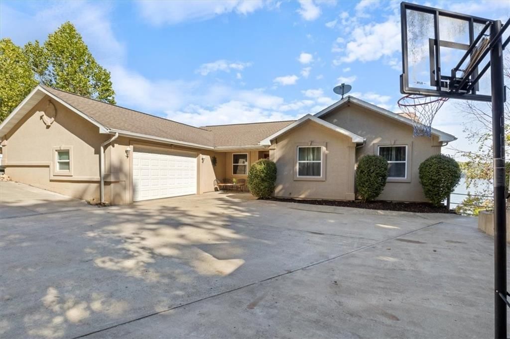 101 Lyrewood Lane — photo 48